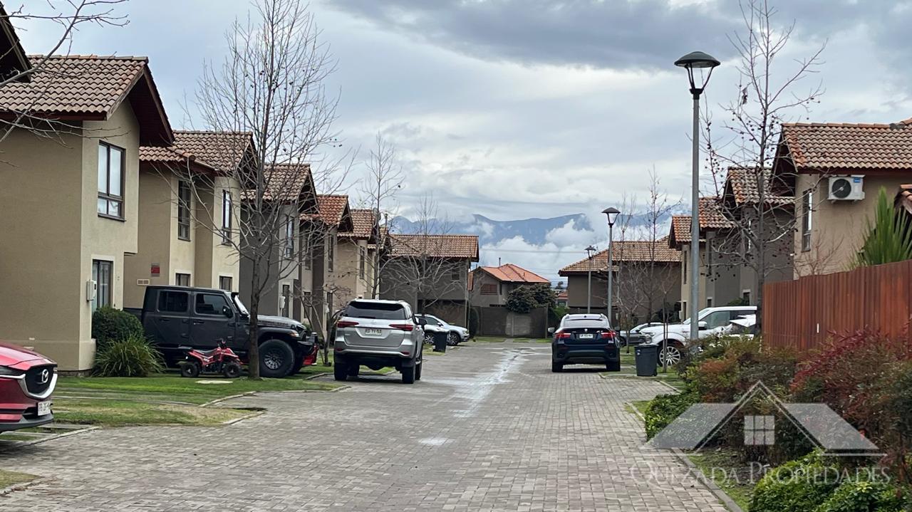 VENTA HERMOSA CASA CONDOMINIO LA SIEMBRA. MACHALI